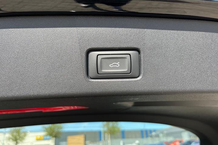 Sort Audi Q4 fra 2026