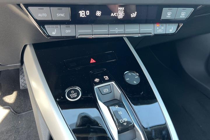 Sort Audi Q4 fra 2026
