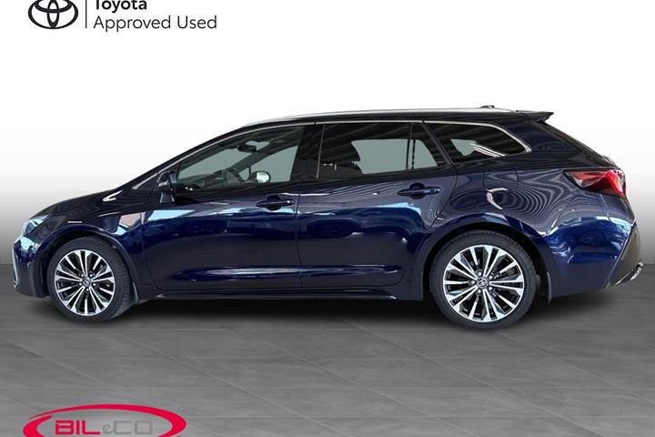Blå Toyota Corolla fra 2023