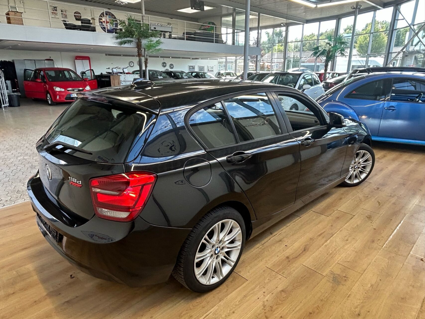 Sort BMW 118d fra 2011