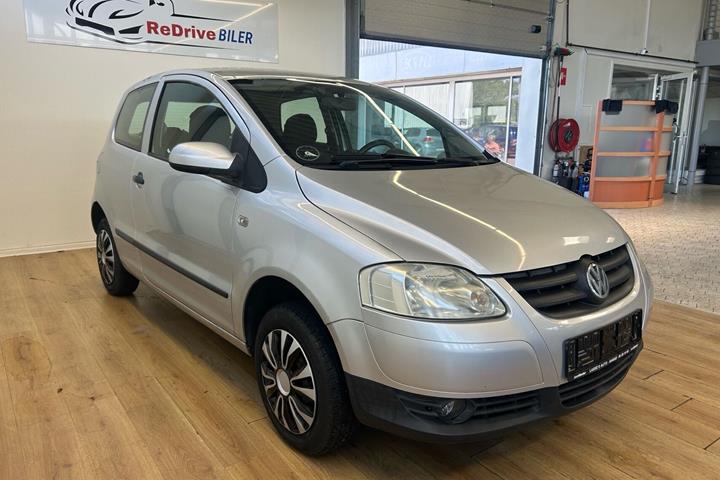 Sølv VW Fox fra 2006