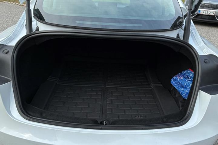 undefined Tesla Model 3 fra 2024