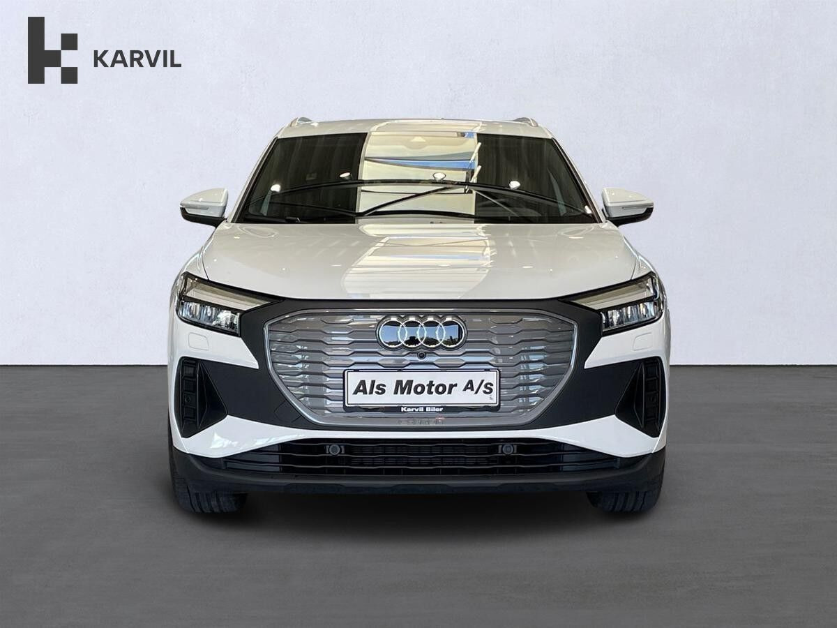 Hvid Audi Q4 e-tron fra 2025