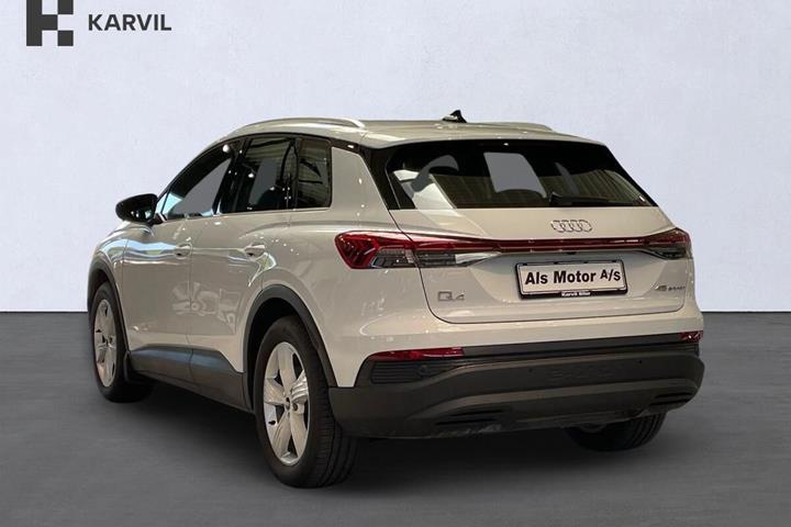 Hvid Audi Q4 e-tron fra 2025