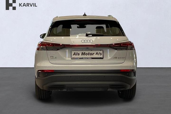 Hvid Audi Q4 e-tron fra 2025