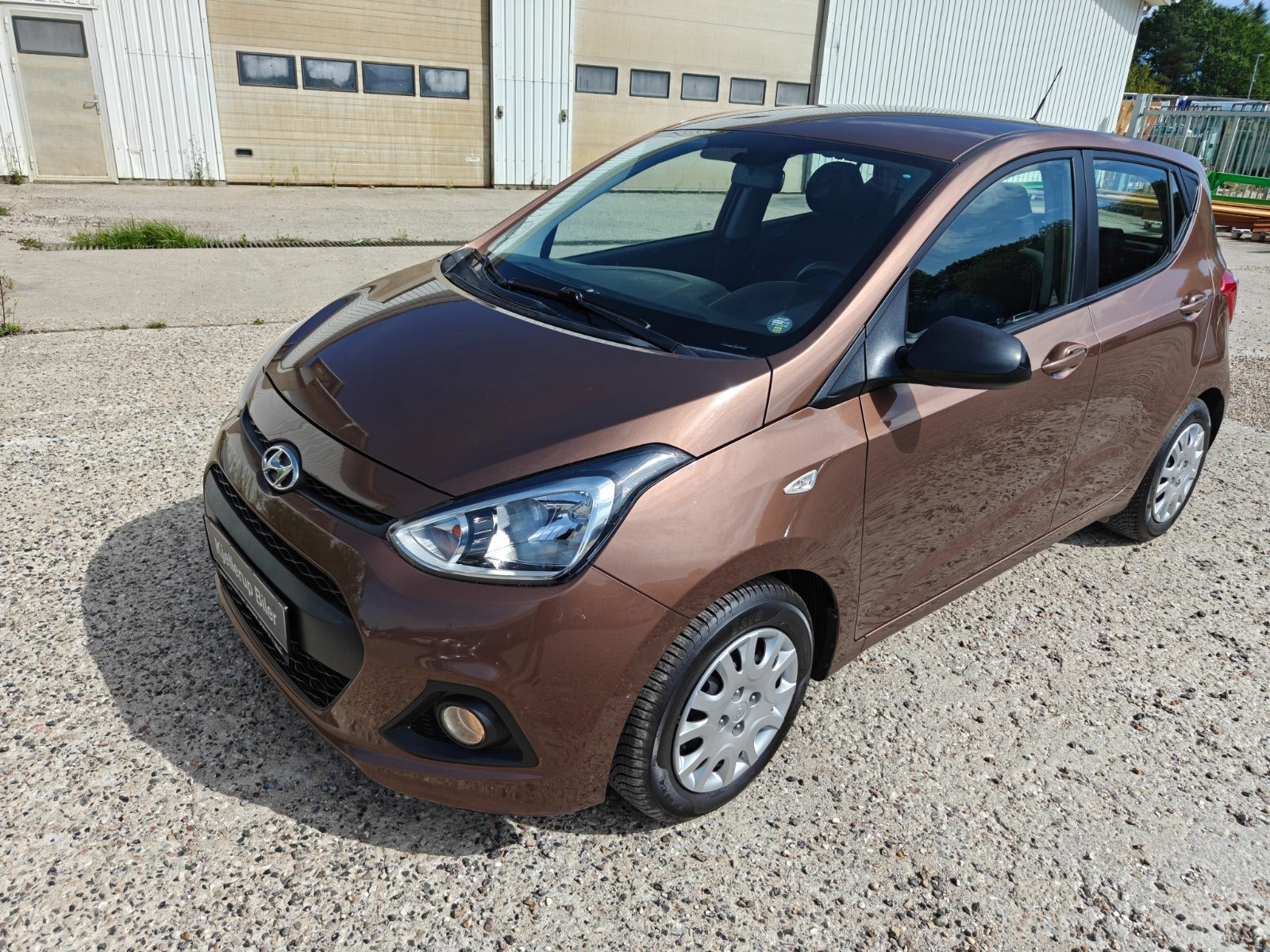 Gul Hyundai i10 fra 2019