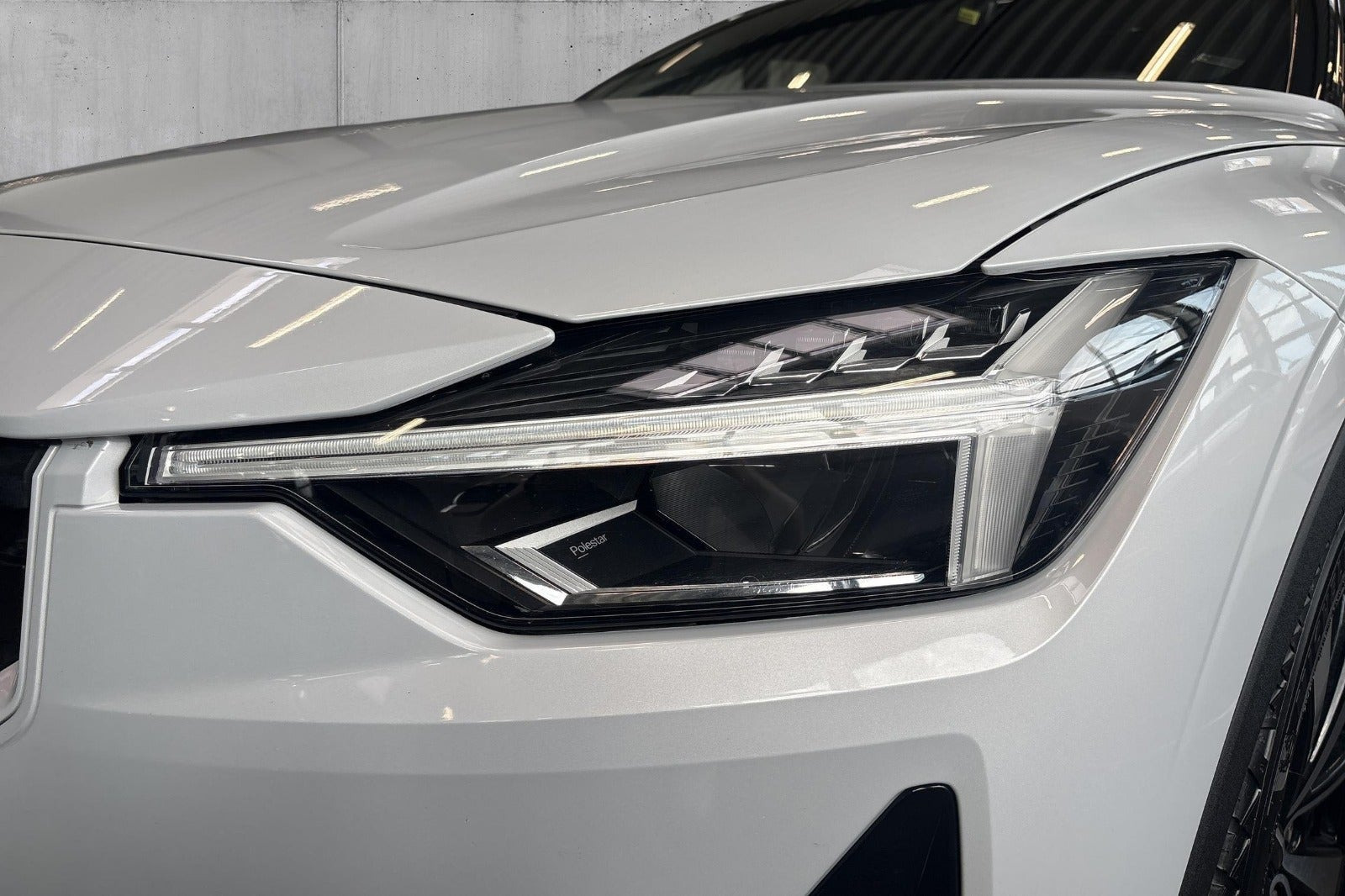 Hvid Polestar 2 fra 2023