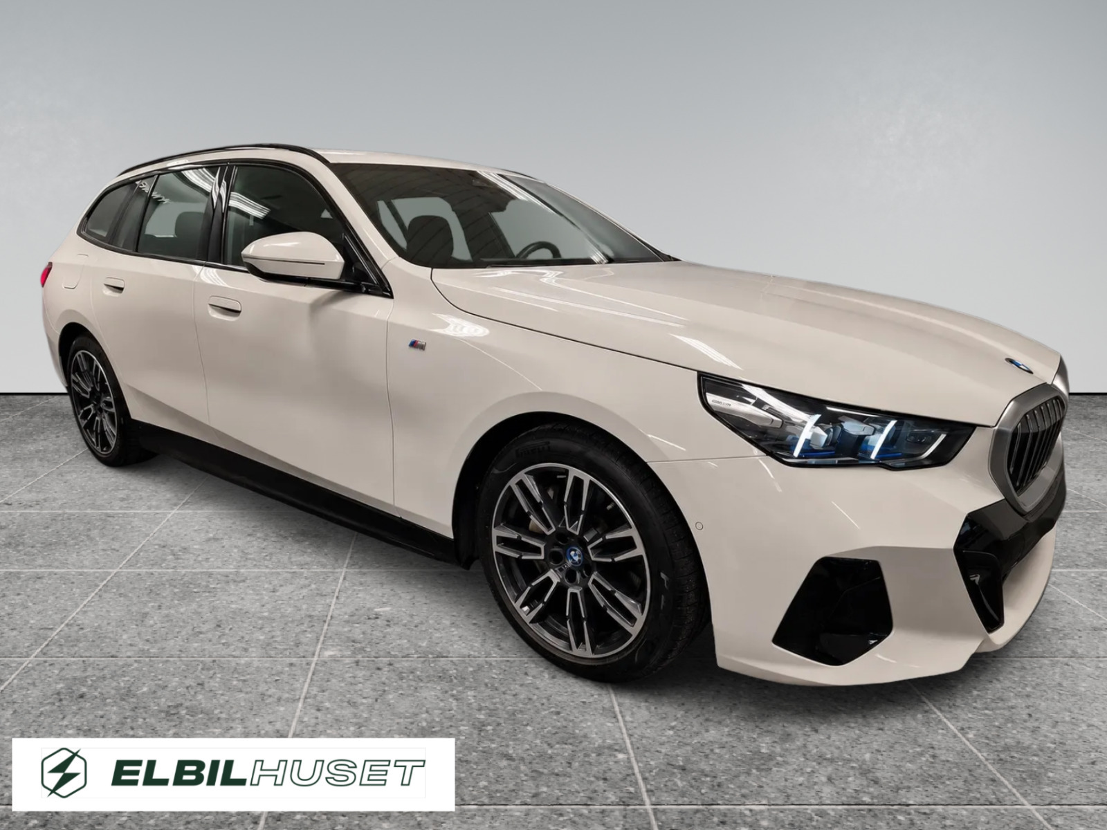Hvid BMW i5 fra 2025