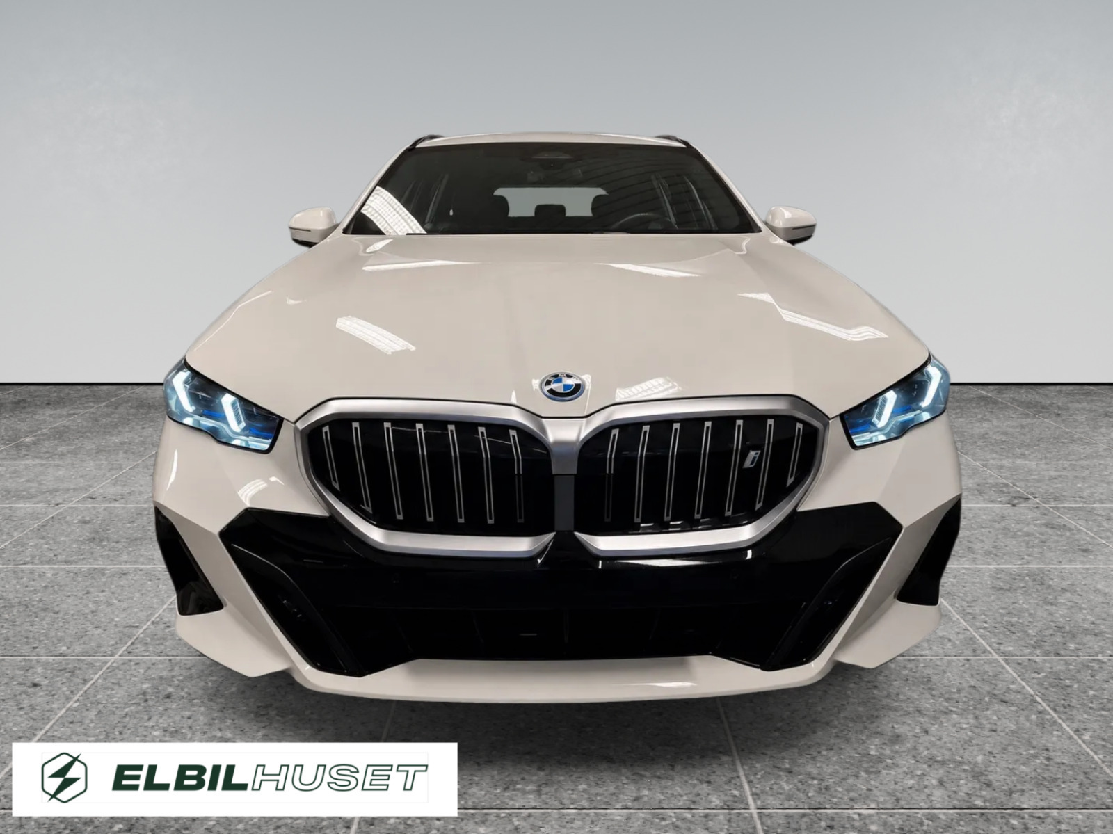 Hvid BMW i5 fra 2025