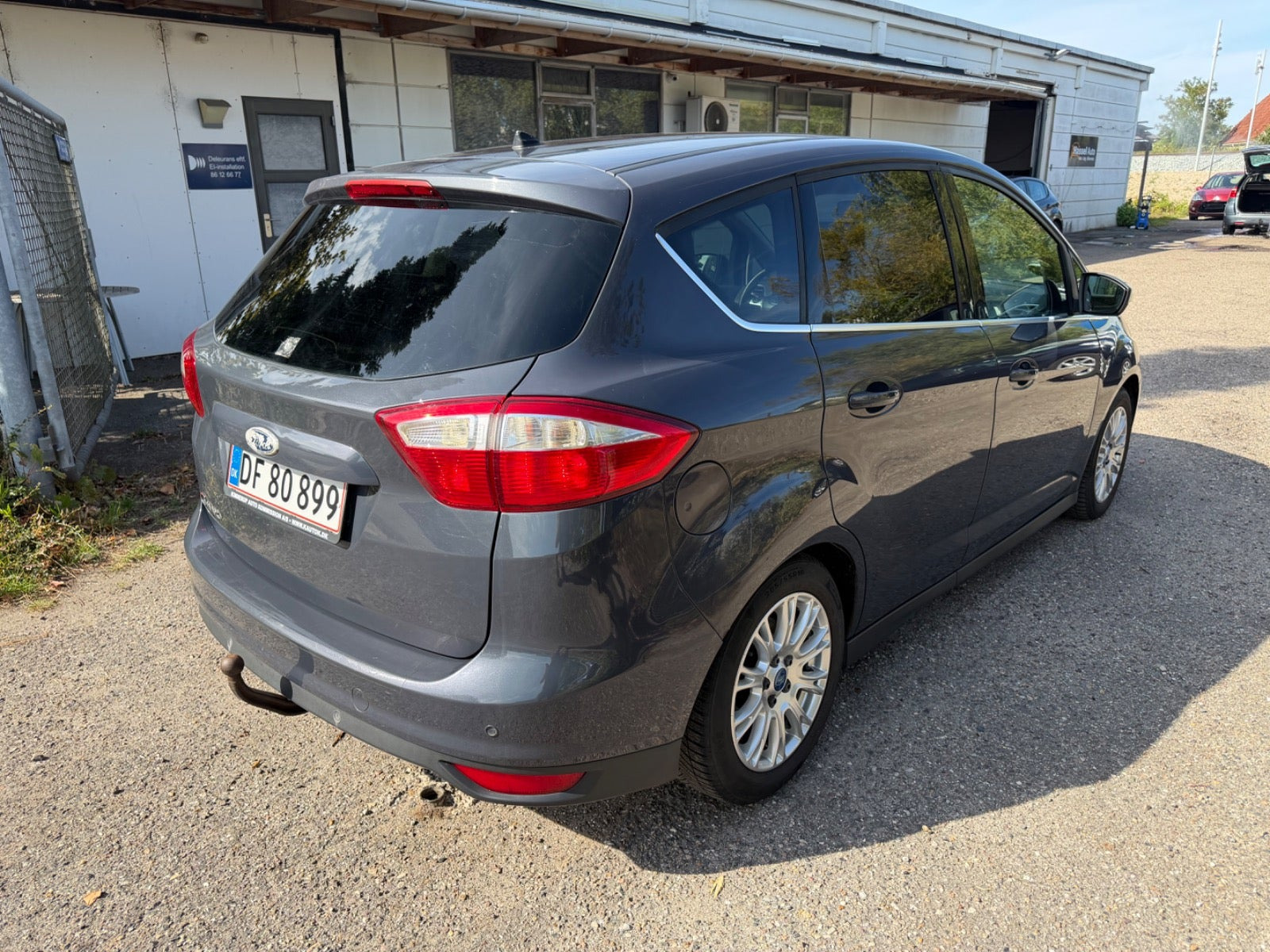 Grøn Ford C-MAX fra 2011