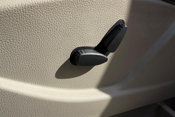 Grøn Ford C-MAX fra 2011