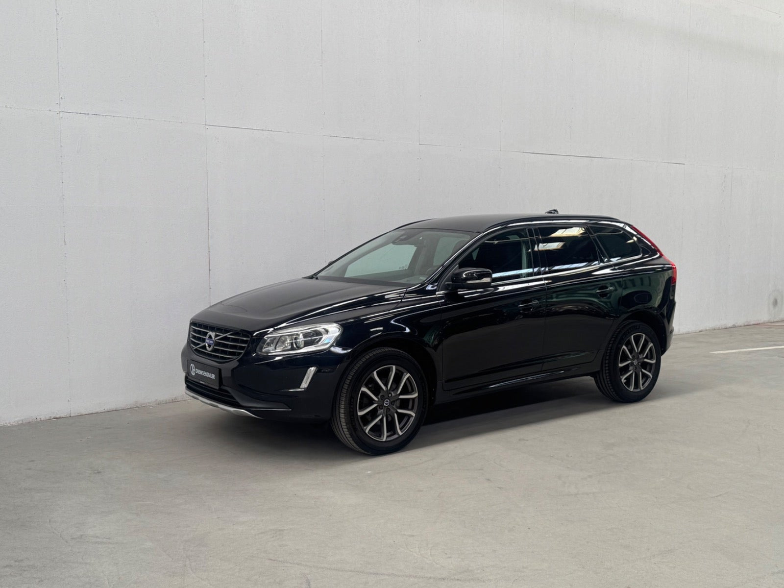 Sort Volvo XC60 fra 2015