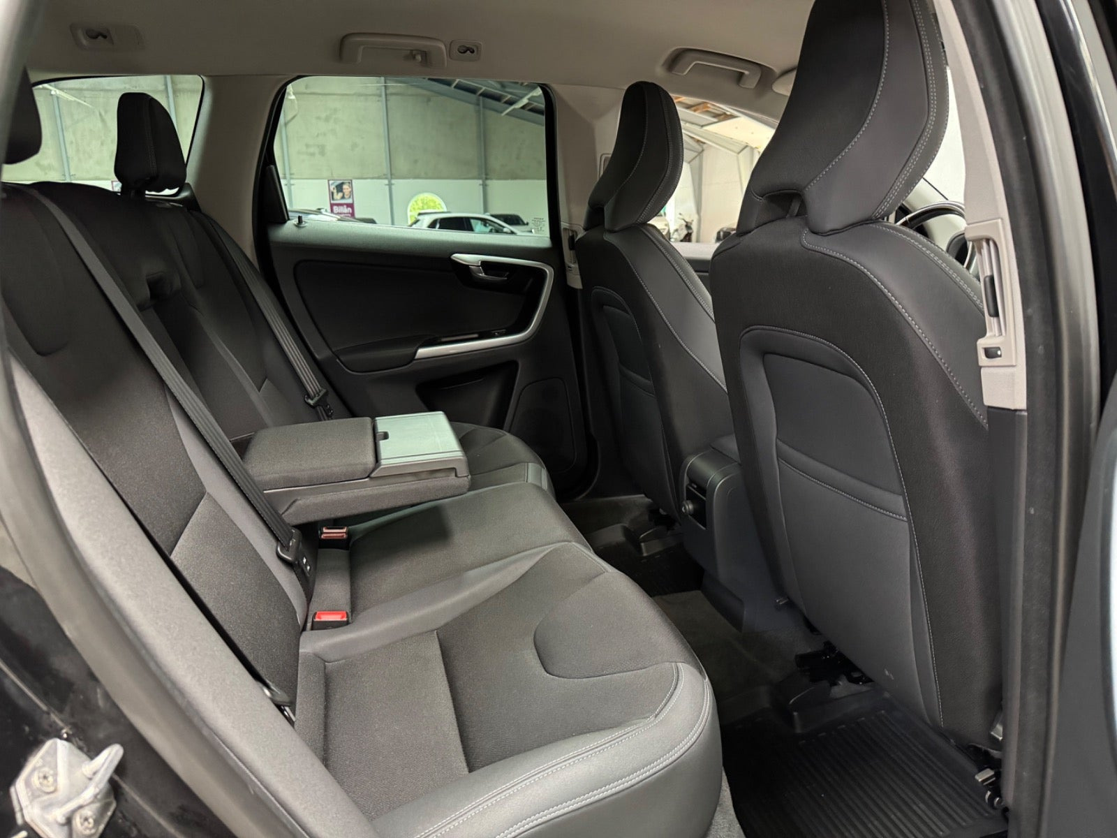 Sort Volvo XC60 fra 2015
