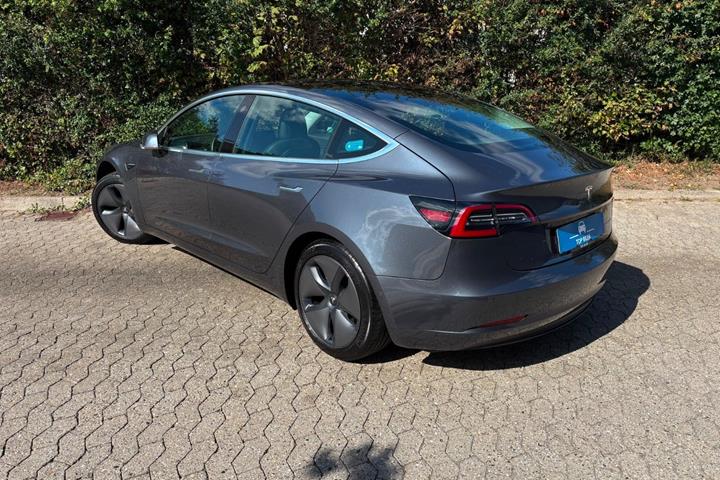 undefined Tesla Model 3 fra 2020