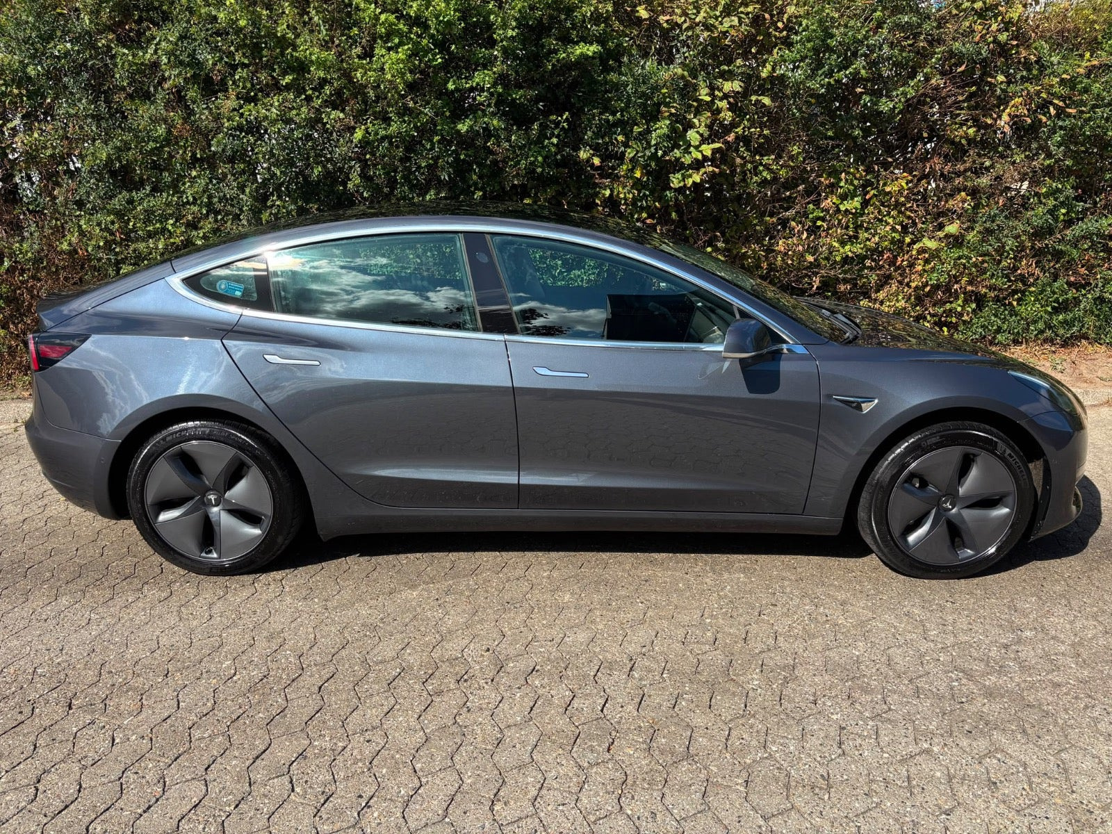 undefined Tesla Model 3 fra 2020