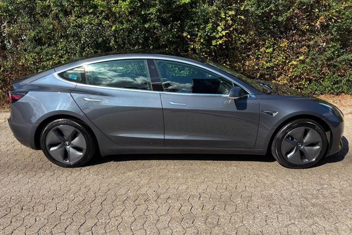 undefined Tesla Model 3 fra 2020