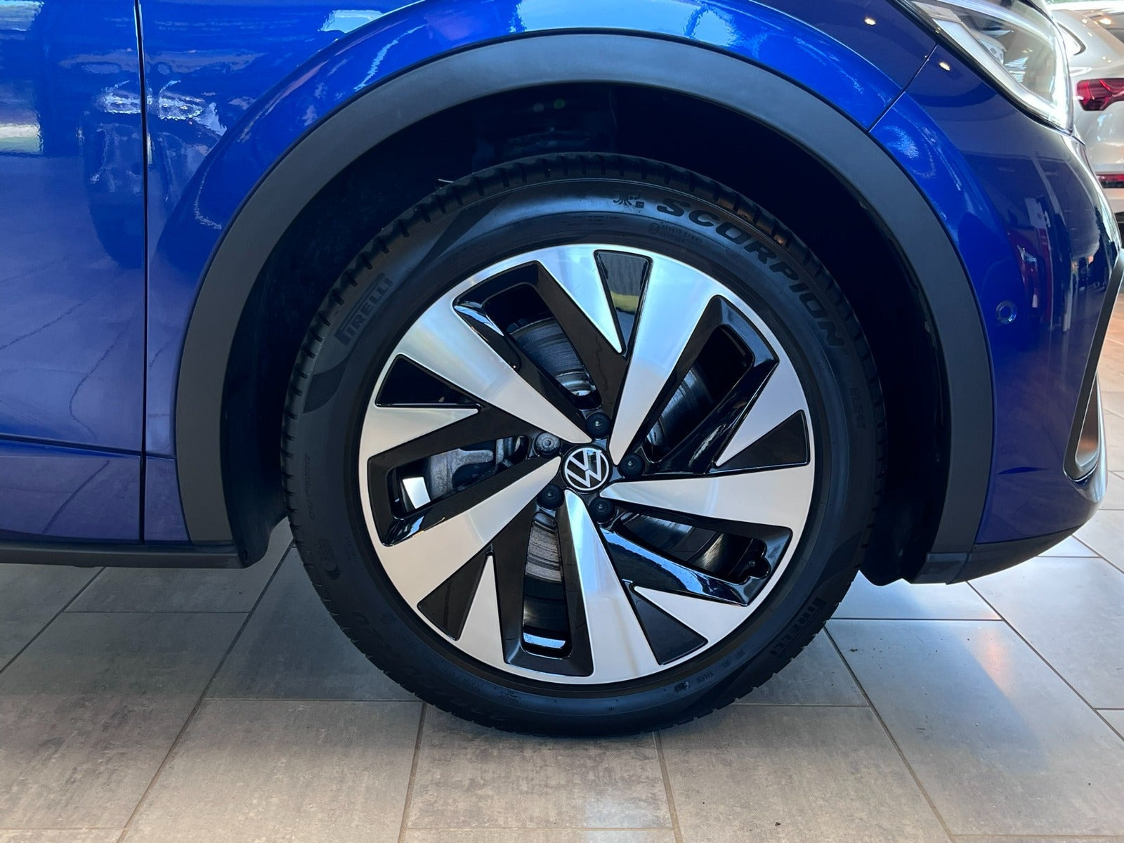 Blå VW ID.5 fra 2024