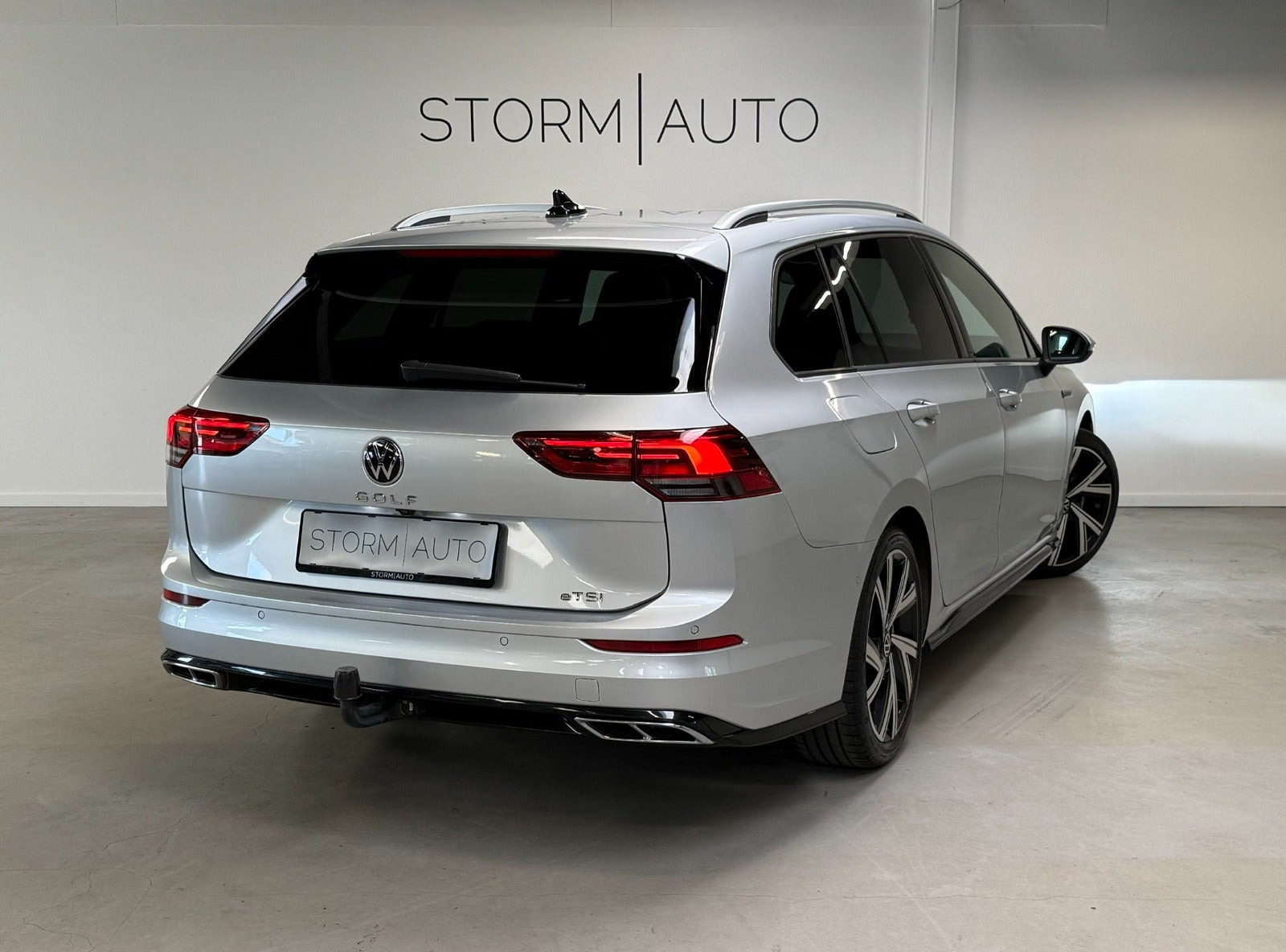 Sølv VW Golf VIII fra 2021
