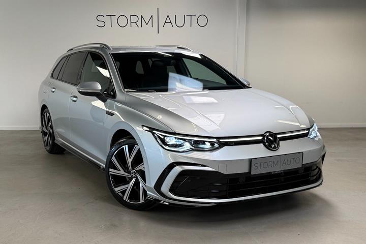 Sølv VW Golf VIII fra 2021