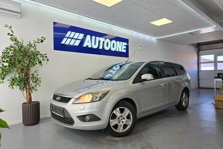 Sølv Ford Focus fra 2010