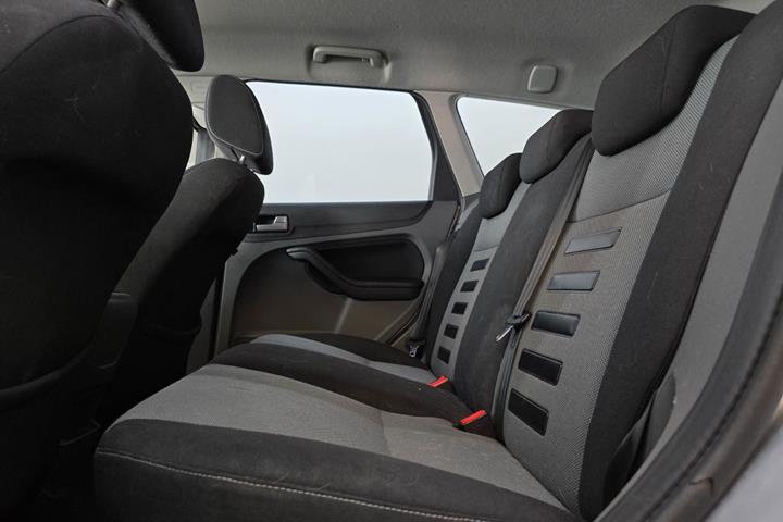 Sølv Ford Focus fra 2010