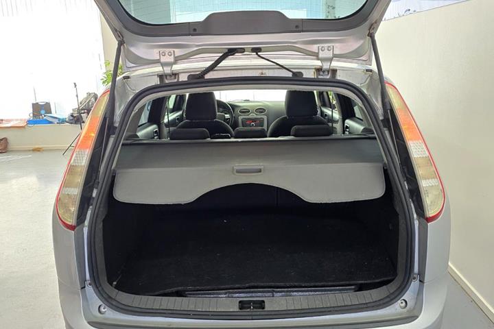 Sølv Ford Focus fra 2010