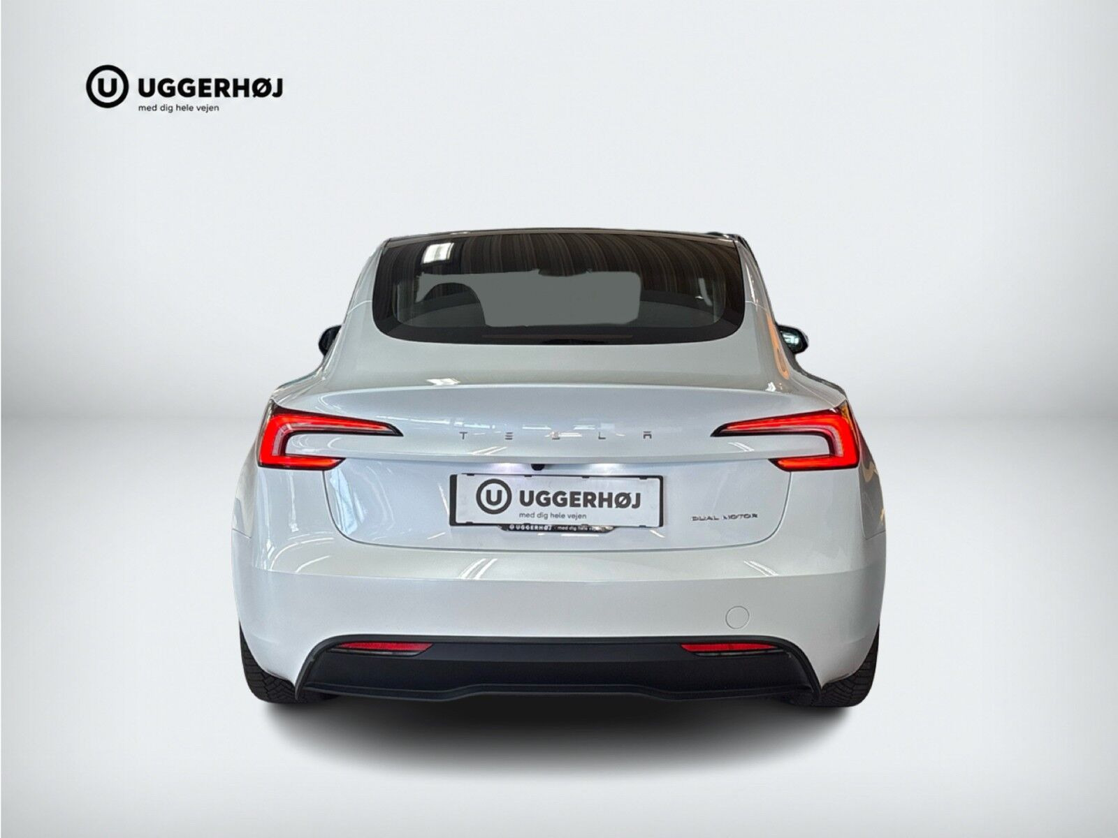 Hvid Tesla Model 3 fra 2024