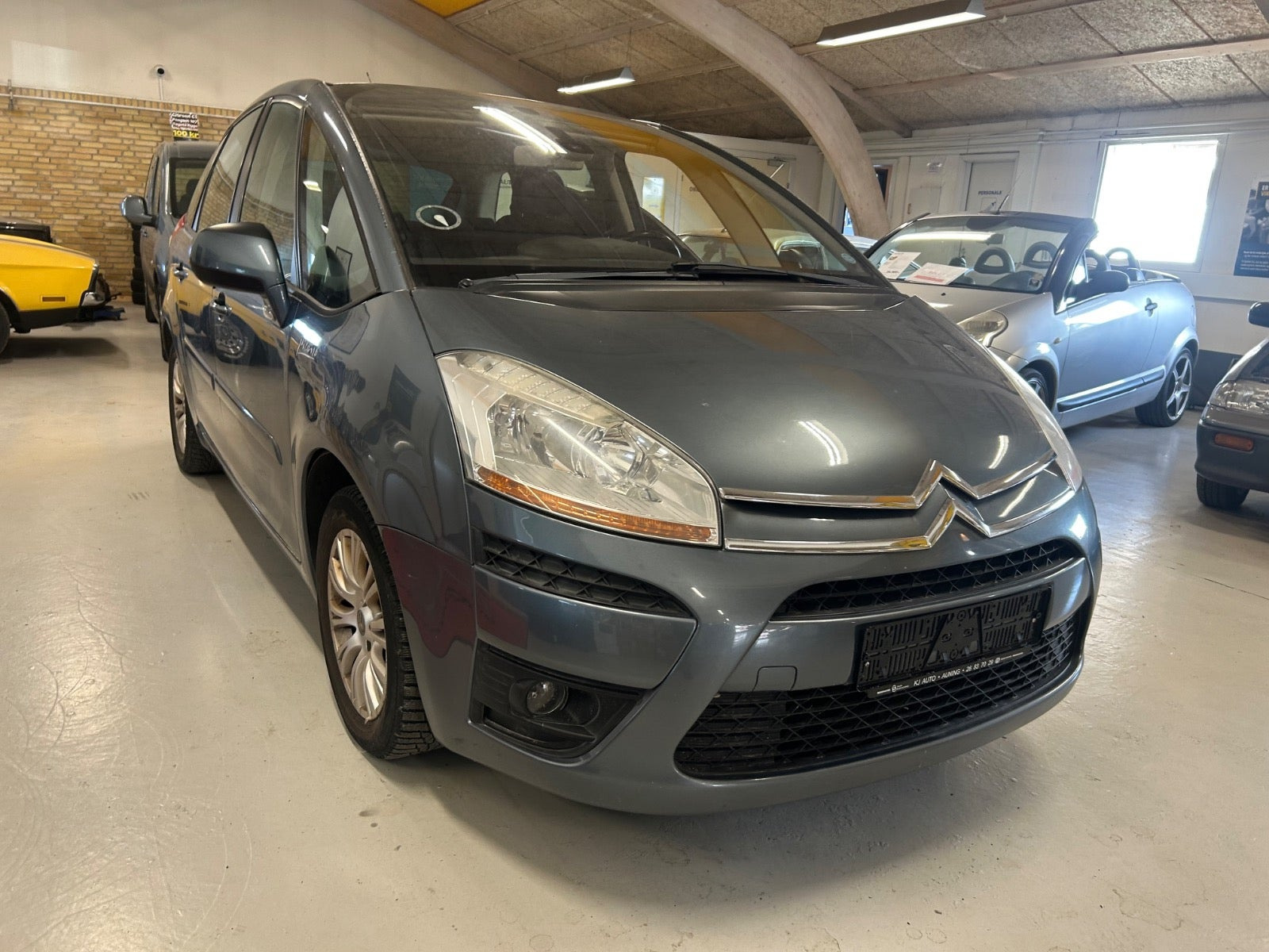 Grå Citroën C4 Picasso fra 2009