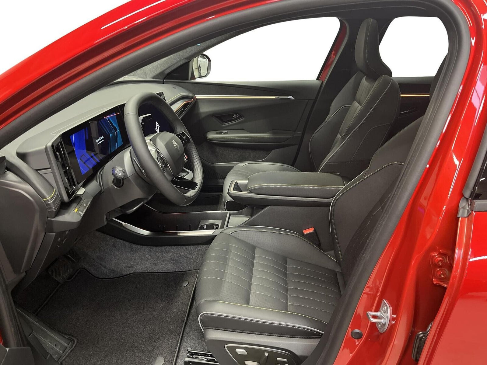 Rød Renault Scenic E-Tech fra 2026