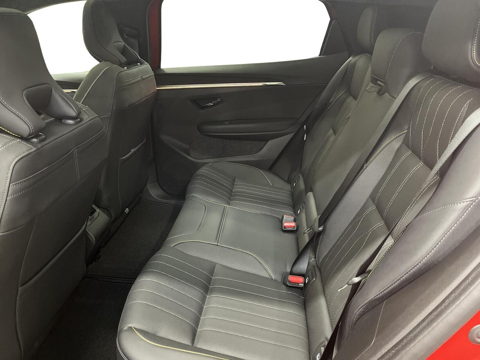 Rød Renault Scenic E-Tech fra 2026