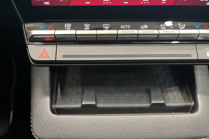 Rød Renault Scenic E-Tech fra 2026