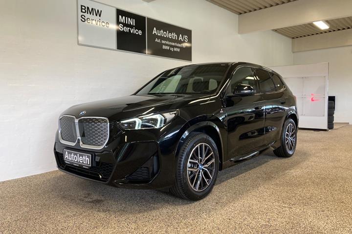 Sort BMW iX1 fra 2025