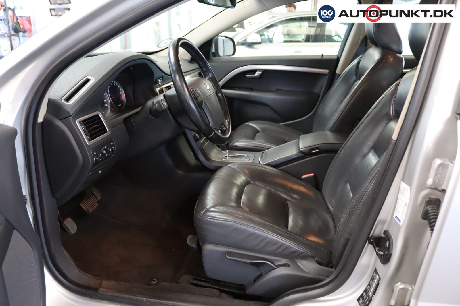 Sølv Volvo S80 fra 2006