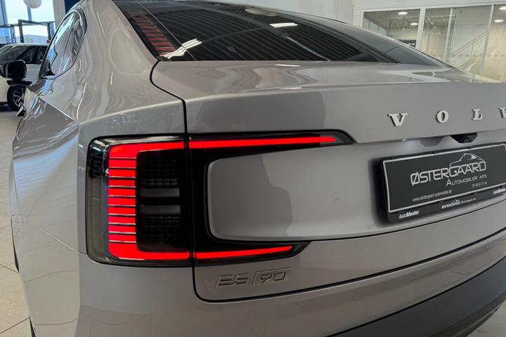 Orange Volvo ES90 fra 2026
