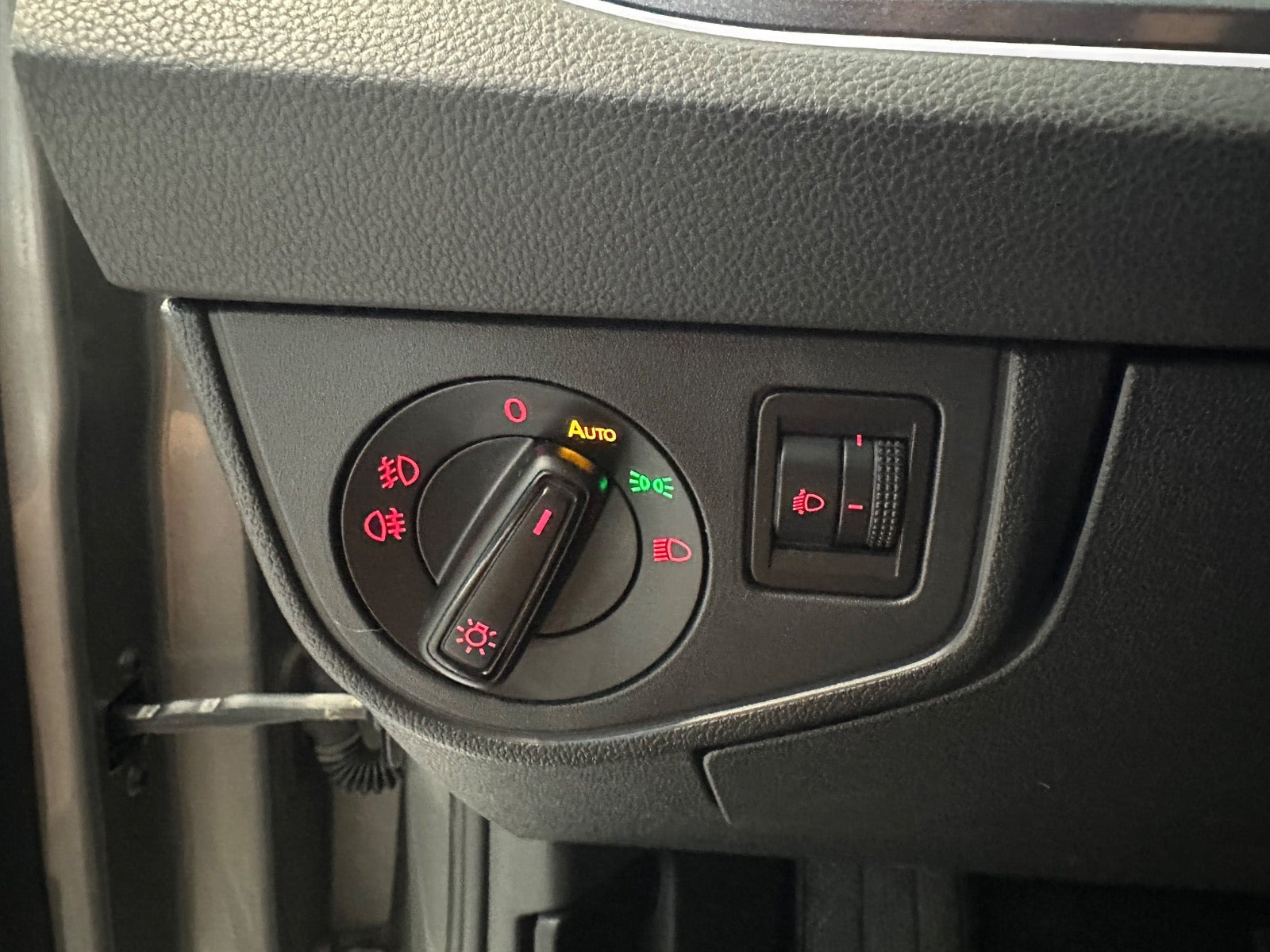 Sort VW Polo fra 2020