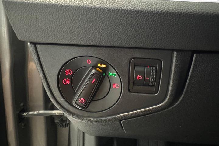 Sort VW Polo fra 2020
