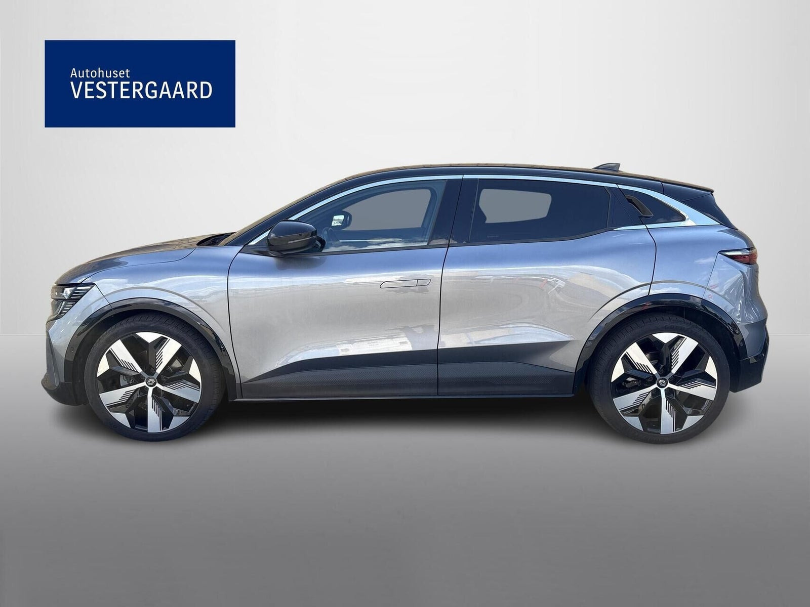 Grå Renault Megane E-Tech fra 2023