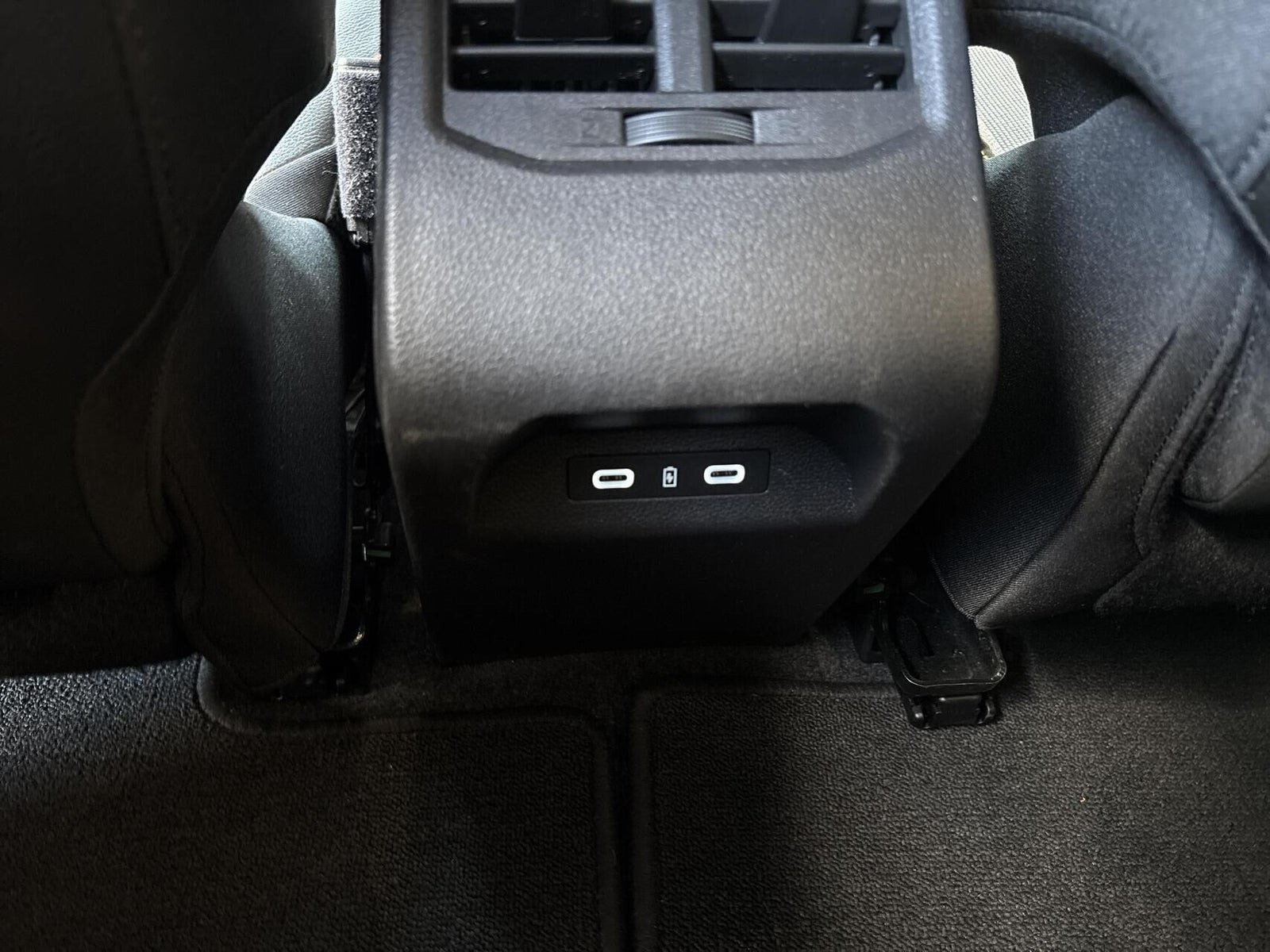 Grå Renault Megane E-Tech fra 2023