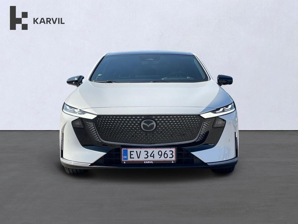 Hvid Mazda 6e fra 2025
