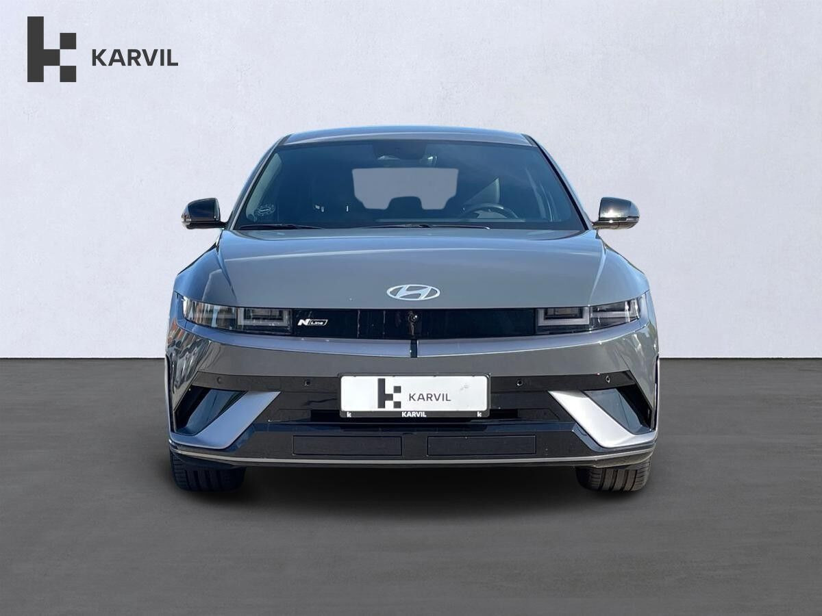 Grå Hyundai Ioniq 5 fra 2025