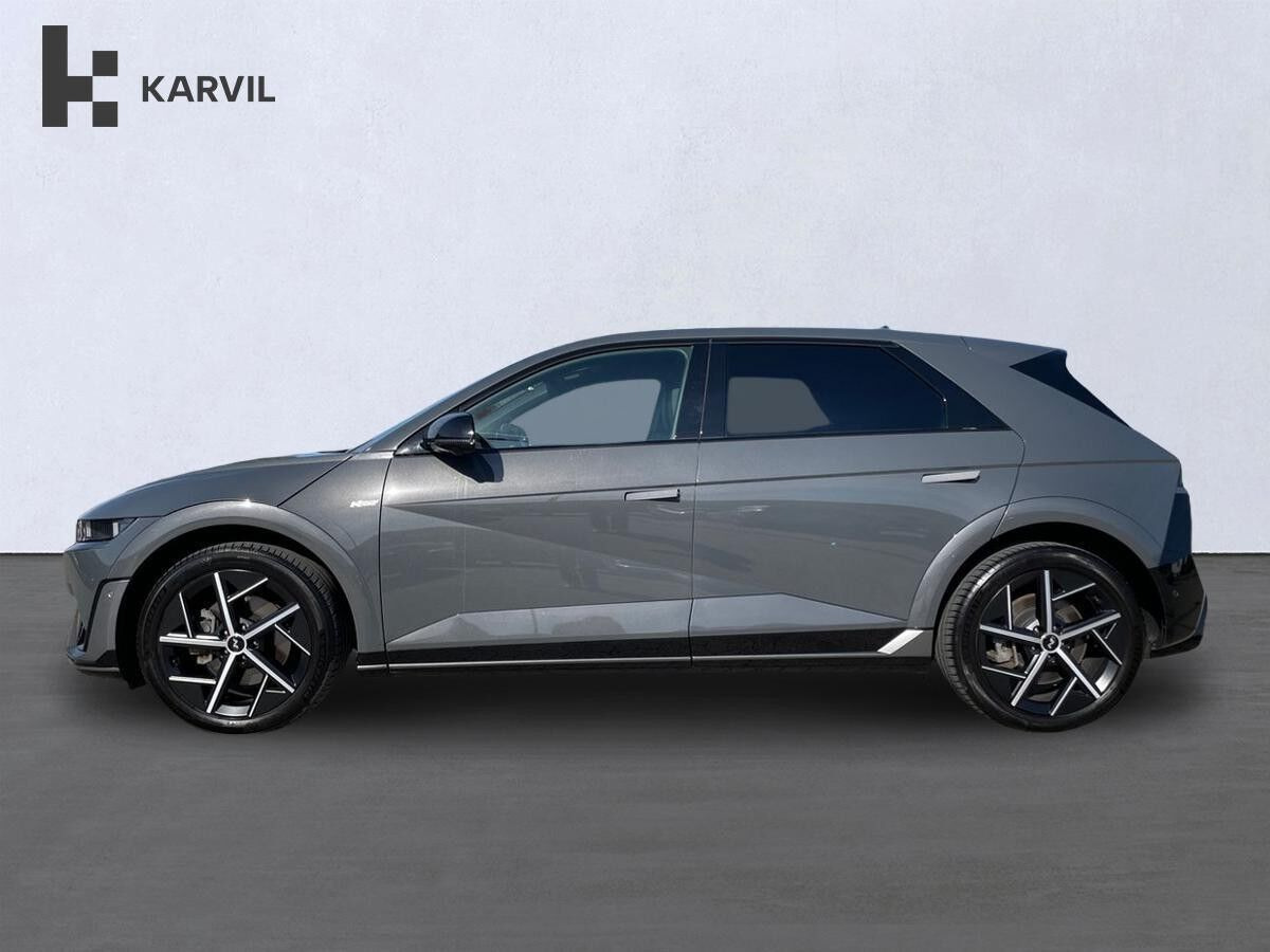 Grå Hyundai Ioniq 5 fra 2025