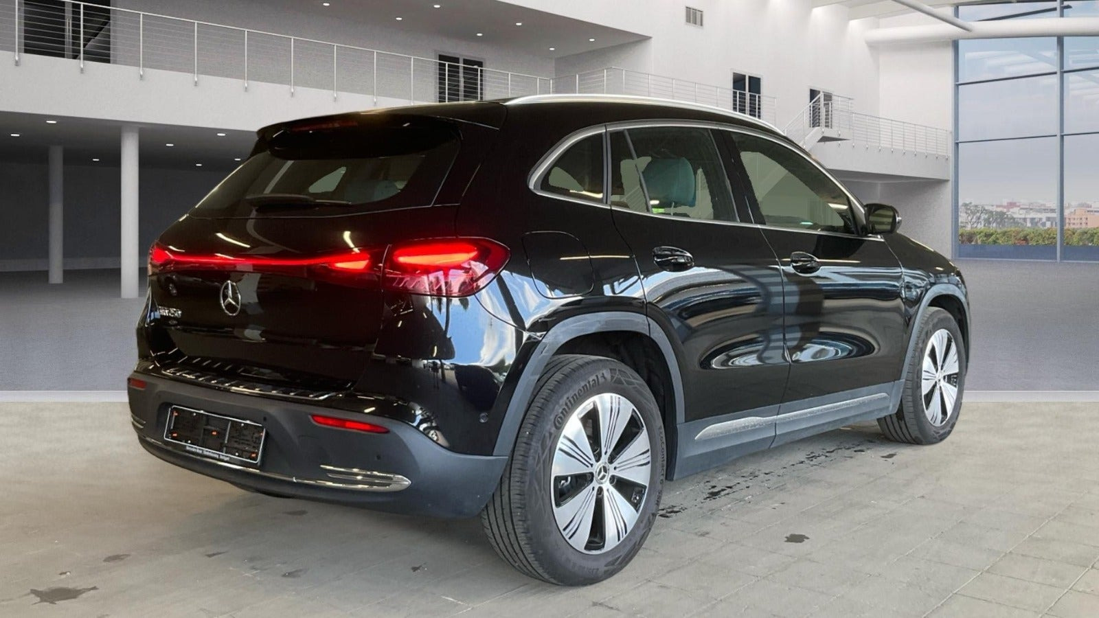 Sort Mercedes EQA250 fra 2025