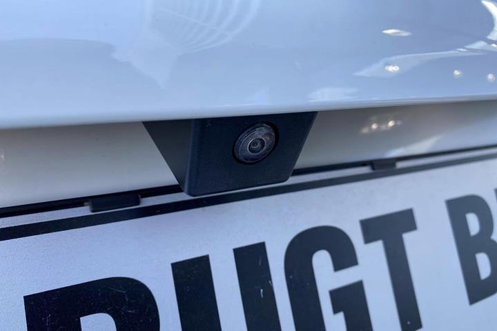 Hvid Fiat 500e fra 2023