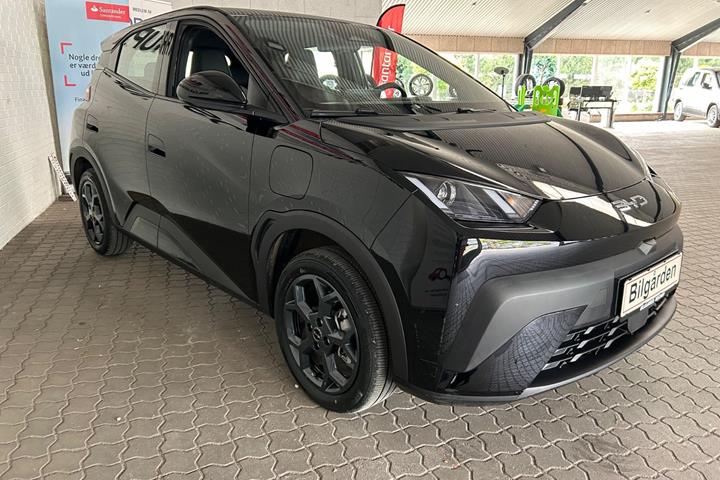 Sort BYD Dolphin Surf fra 2025 set udefra