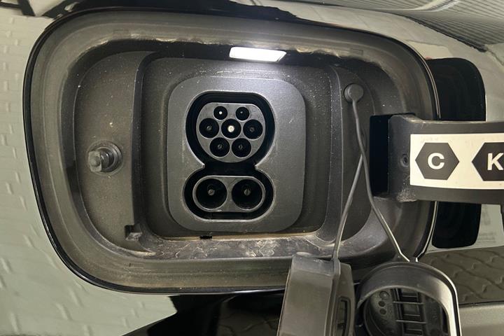 Sort BYD Dolphin Surf fra 2025