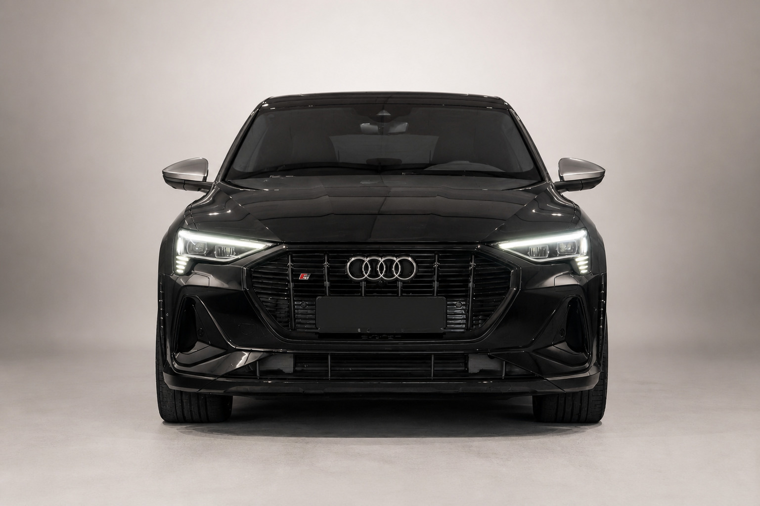 Sort Audi e-tron S fra 2022