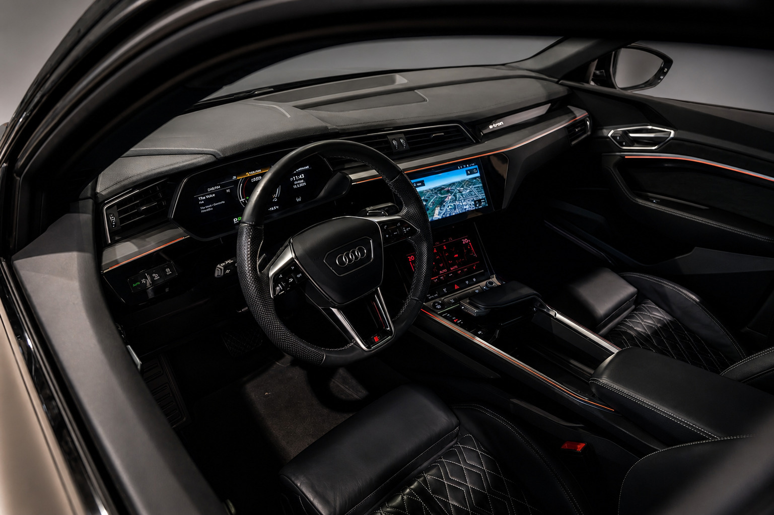 Sort Audi e-tron S fra 2022