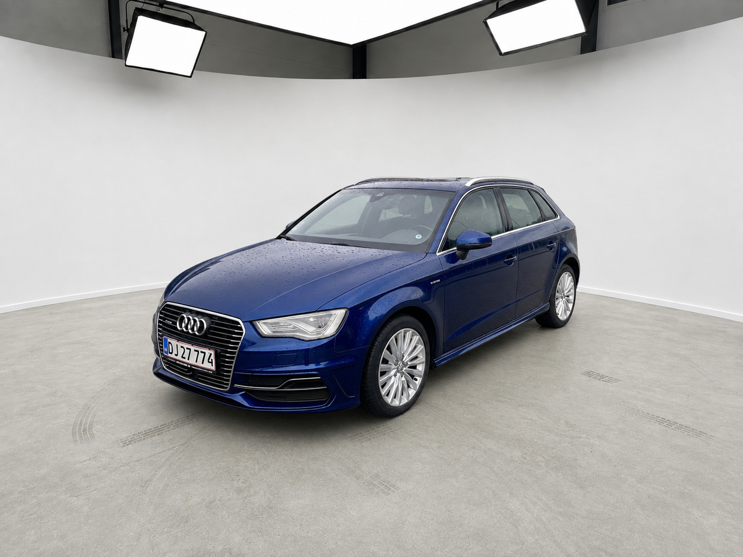 Blå Audi A3 fra 2015