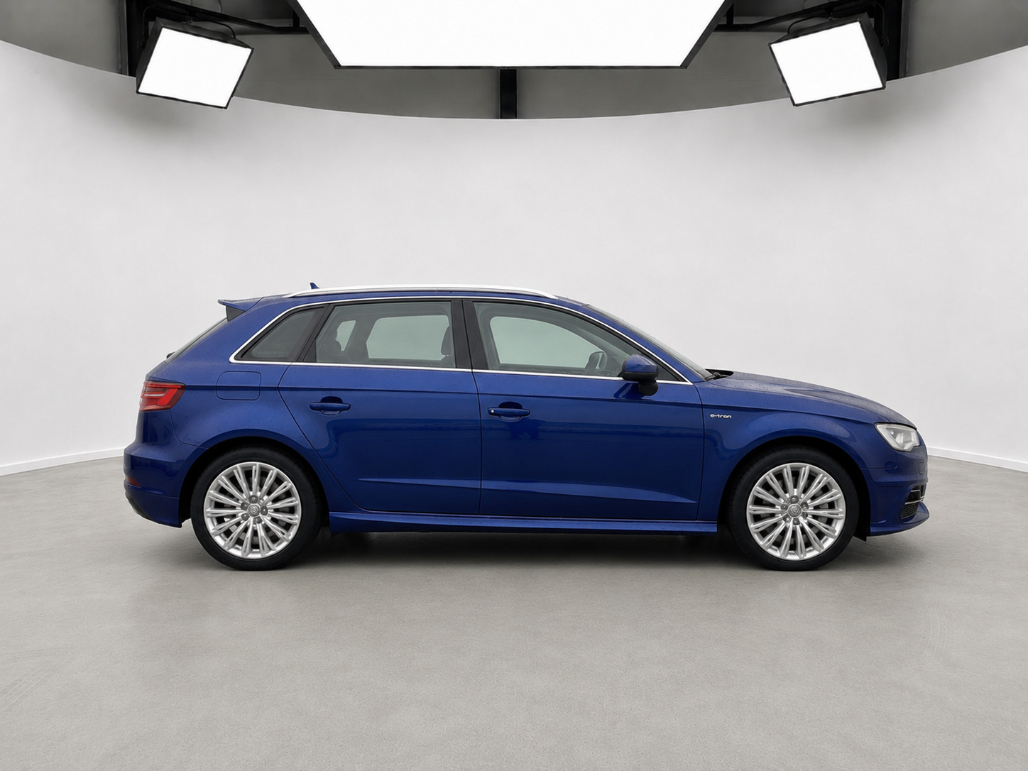 Blå Audi A3 fra 2015