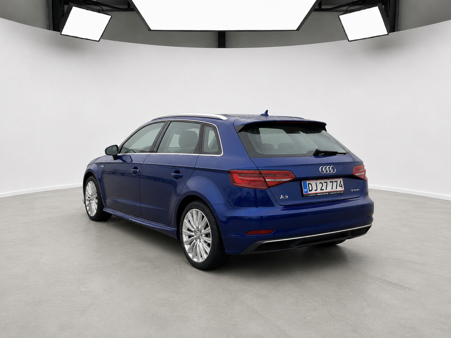 Blå Audi A3 fra 2015